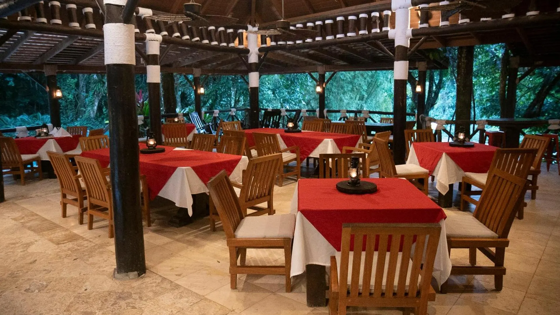 Platon Ecolodge Barahona Hotel
