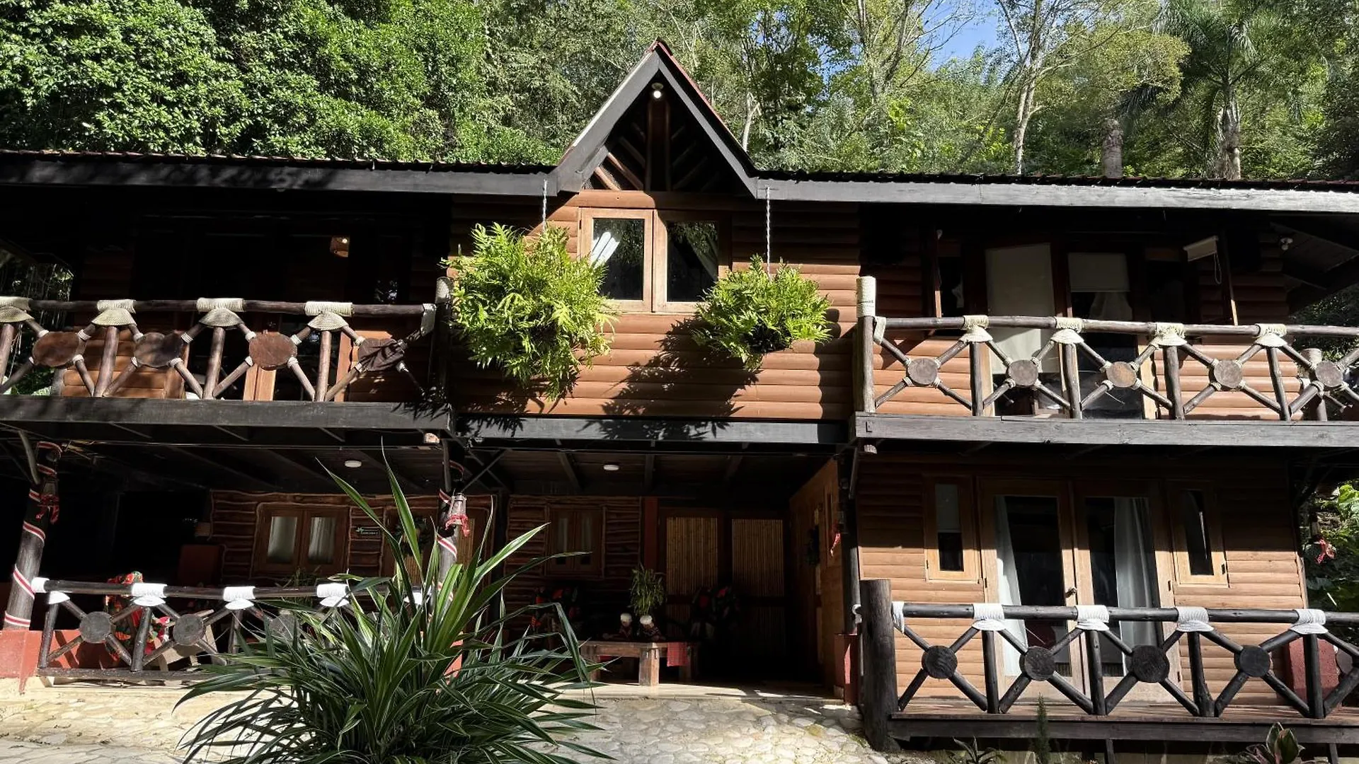 Platon Ecolodge Barahona 3*,