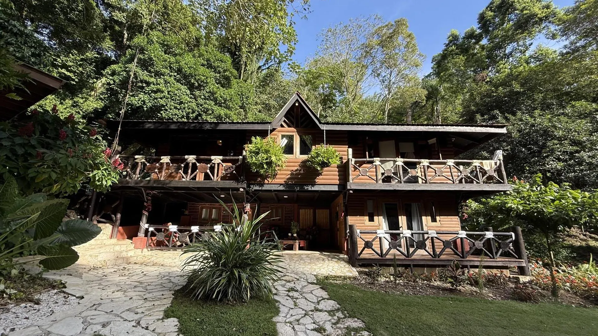Platon Ecolodge contacts